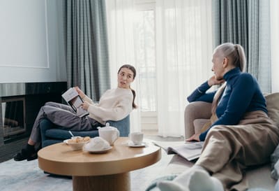 Взрослые внуки не хотят с вами общаться? Вот 7 привычек, от которых людям старше 70 лет лучше избавиться