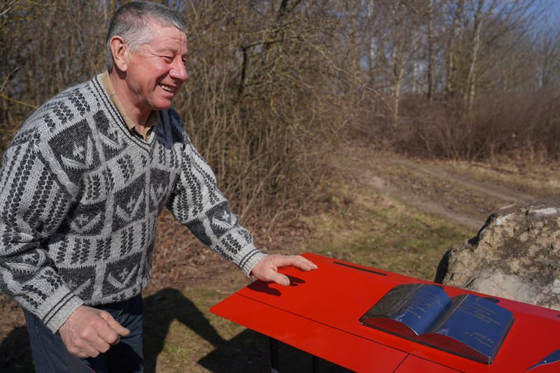 Виктор Ракуть увековечил Мизгиревскую школу, чтобы память жила вечно