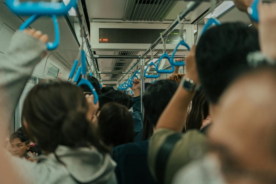 Должен ли наниматель оплачивать сотруднику дорогу до работы?