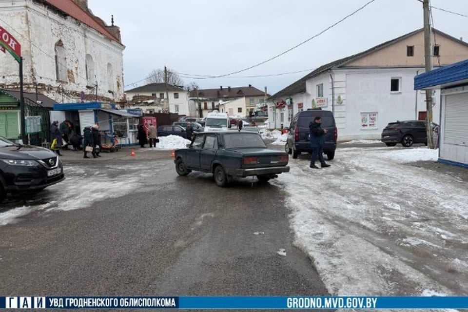 В Слониме автомобиль сбил 87-летнюю женщину