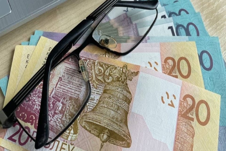 Минимальная зарплата в Беларуси в 2026 году: сколько платят и кому положены доплаты