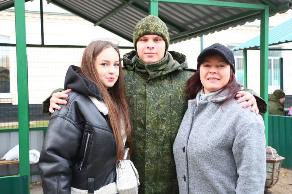 Мгновения счастья: родные навестили военнослужащих 11-й бригады