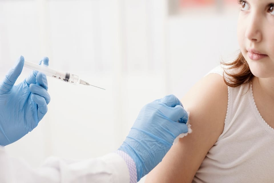Вызывают ли детские прививки аутизм? Официальный ответ дала ВОЗ
