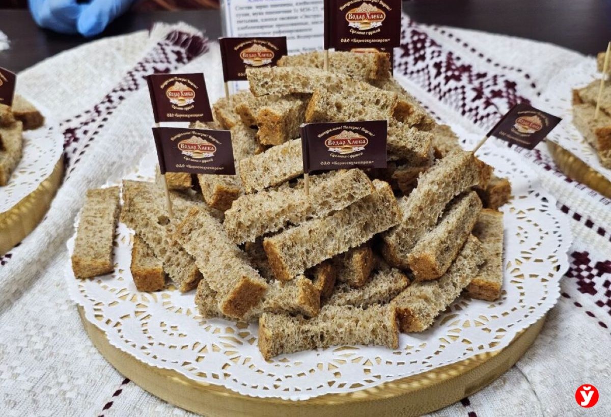 Хлеб из фиолетовой пшеницы начали выпекать в Беларуси. Как он выглядит?