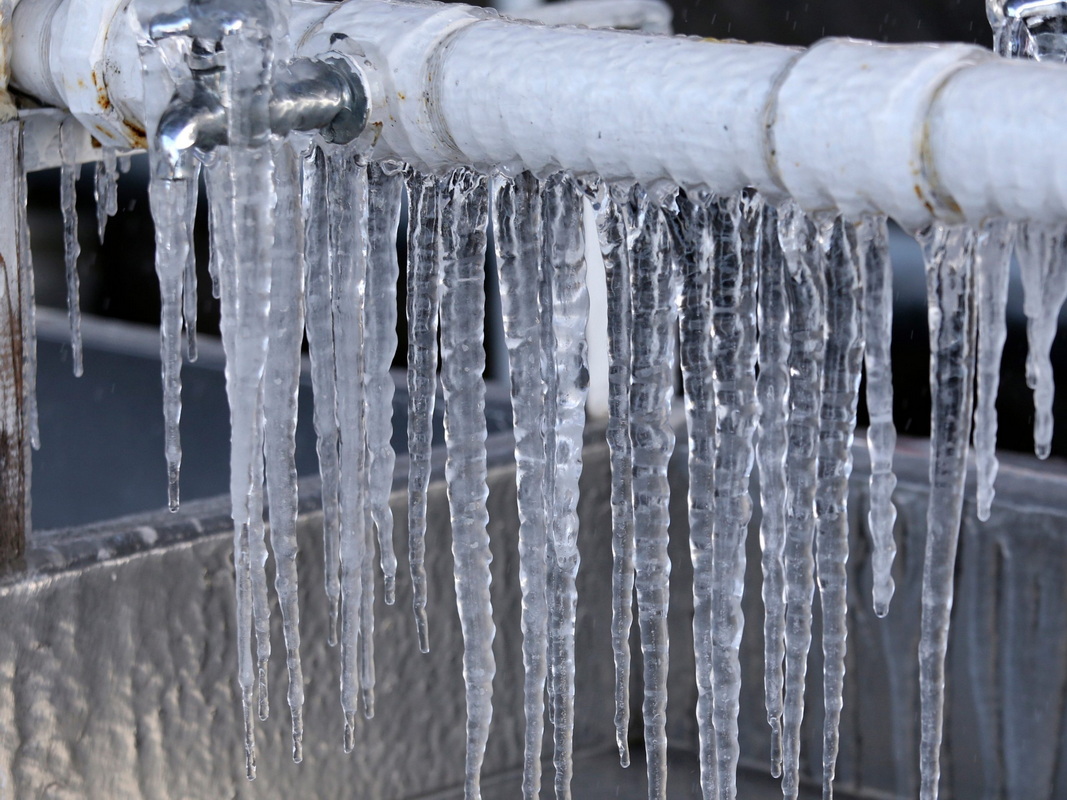 Один раз сделали — и забыли: дачные трубы не замёрзнут даже в −25 °C