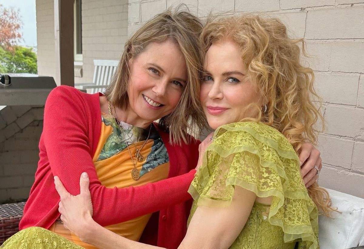 Николь Кидман позирует со своей младшей сестрой, поклонники оставляют одинаковые комментарии под фото