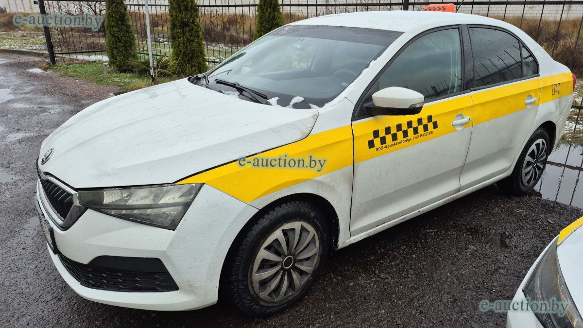 На торги выставлено 10 арестованных автомобилей-такси 2019–2020 гг. в. Какая цена на старте?