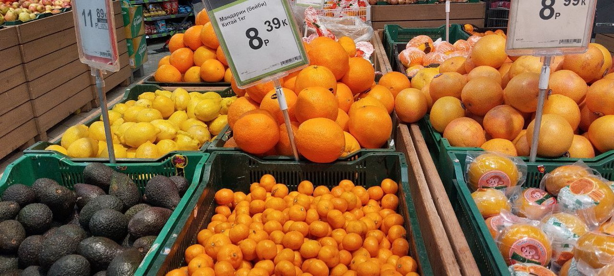 Экзотика из Китая на прилавках Слонима: сколько стоят бейби-мандарины, хурма и белый грейпфрут?