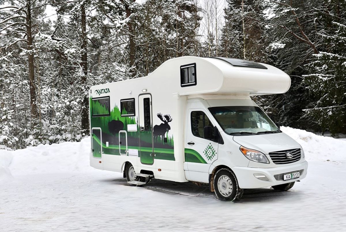 МАЗ представил новинку – новый дом на колесах: смотрим, что внутри