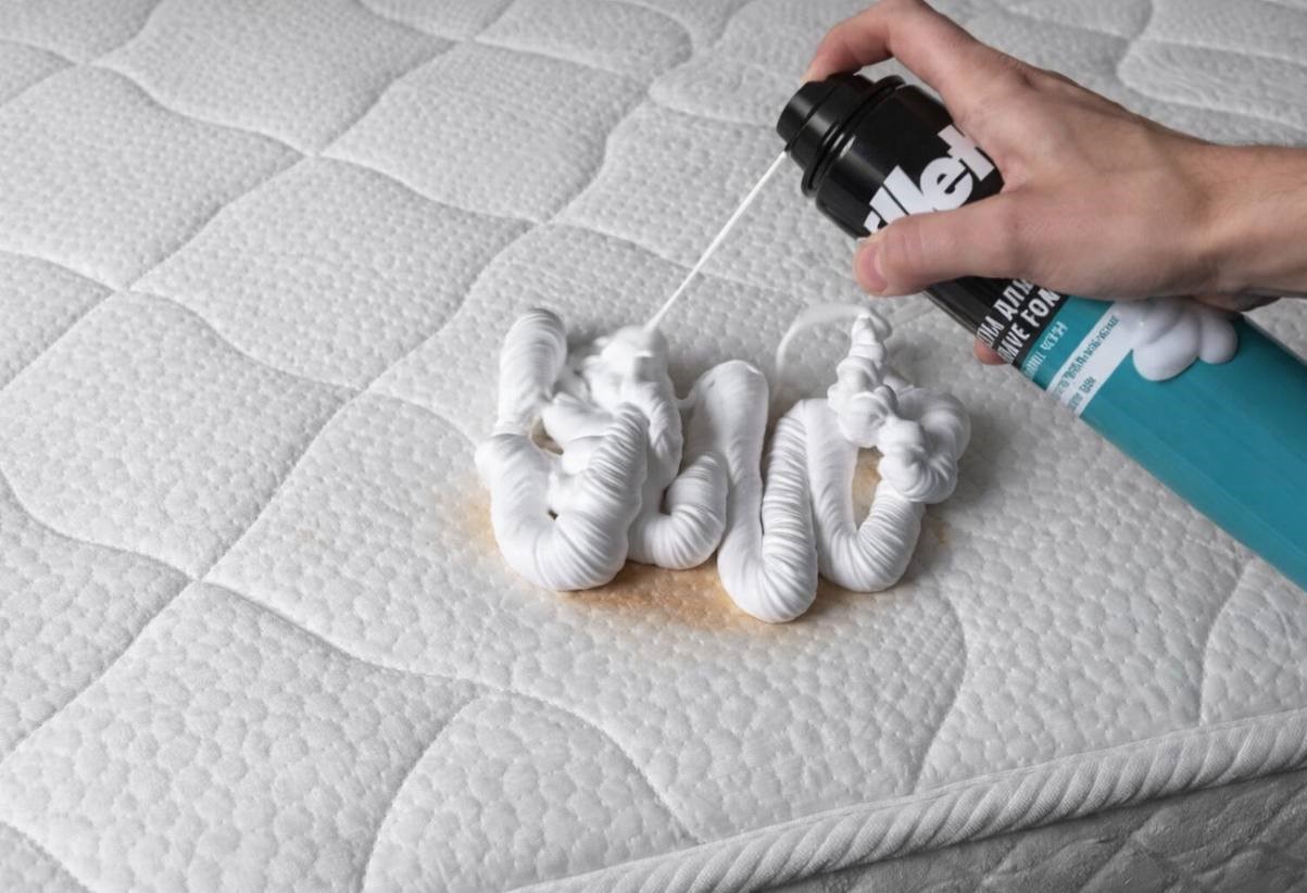 Как вывести пятна с матраса? Неожиданное средство вернет чистоту без труда