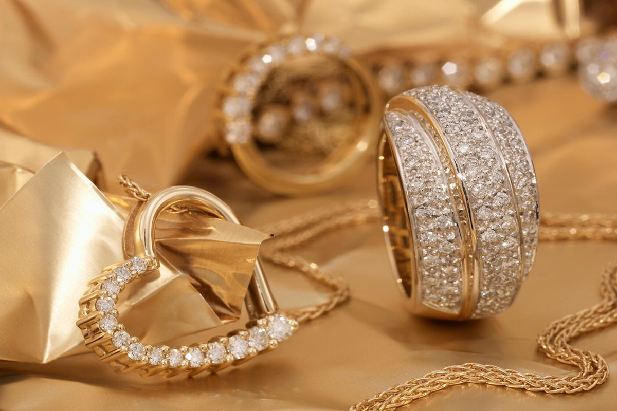 Цены на золото и серебро при скупке у населения выросли