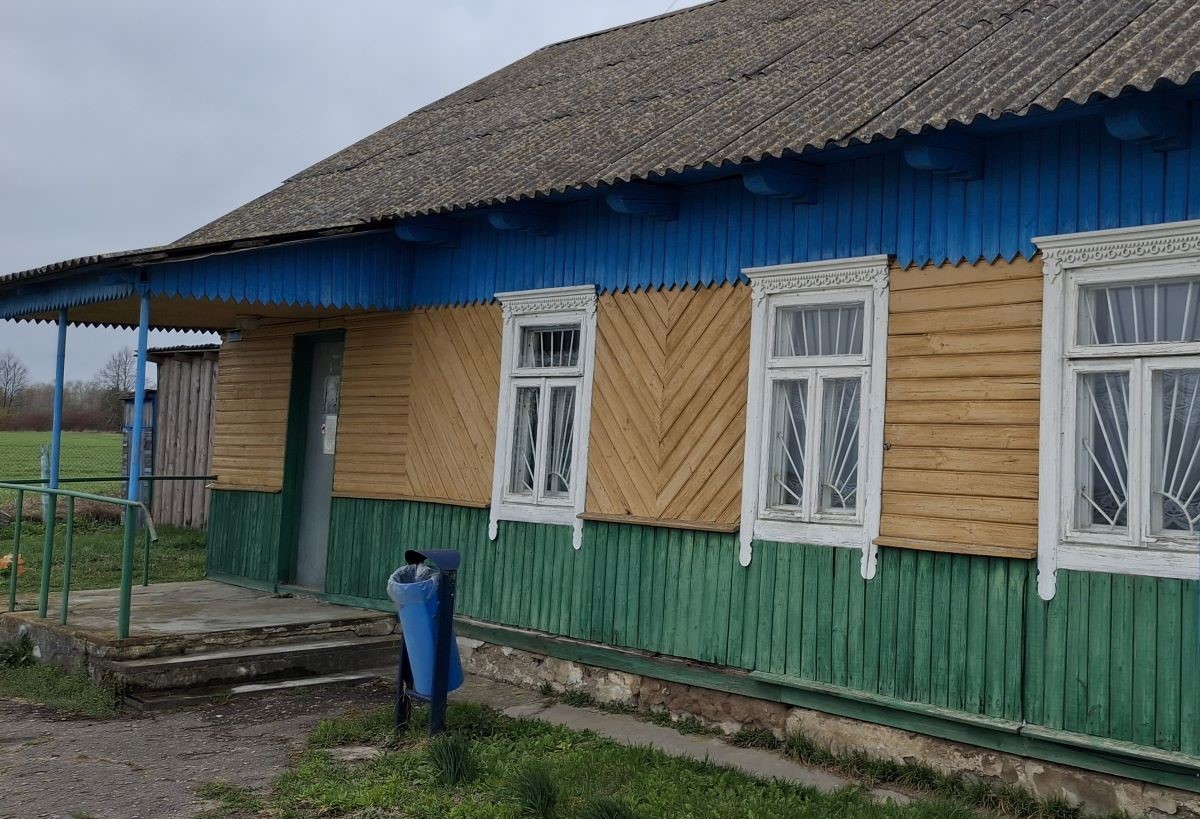 На Слонимщине выставили на торги дом 1990 года постройки. Какая цена на старте?