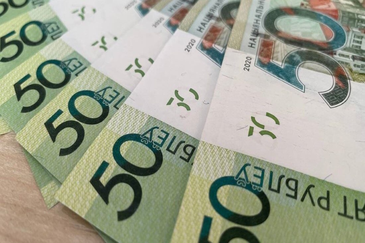 В Беларуси этим работникам собираются поднять зарплаты