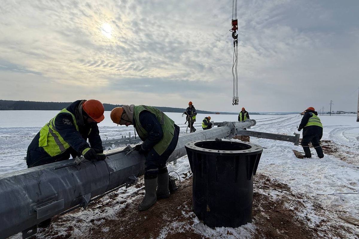 В Зельвенском районе строят линию электропередачи «Россь — Зельва»