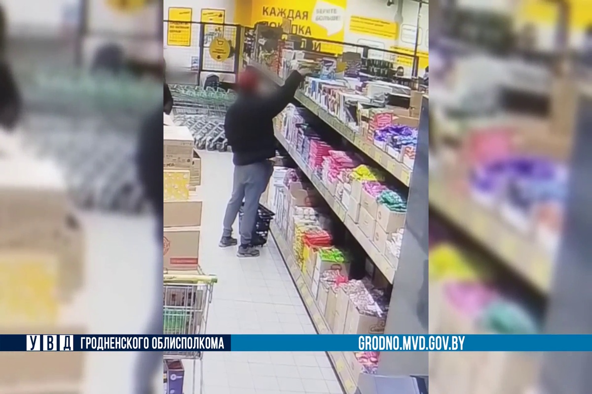 В Гродно мужчина вынес из магазина 74 плитки шоколада