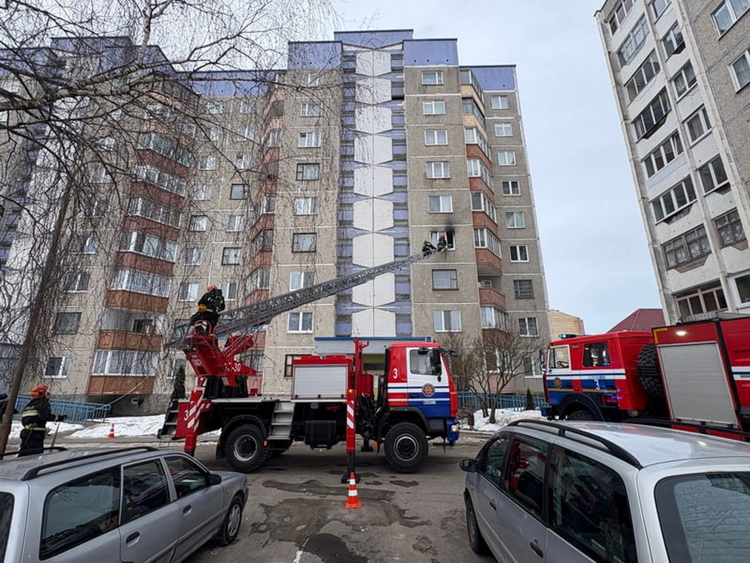 Пятилетний внук спас бабушку из горящей квартиры в Слониме