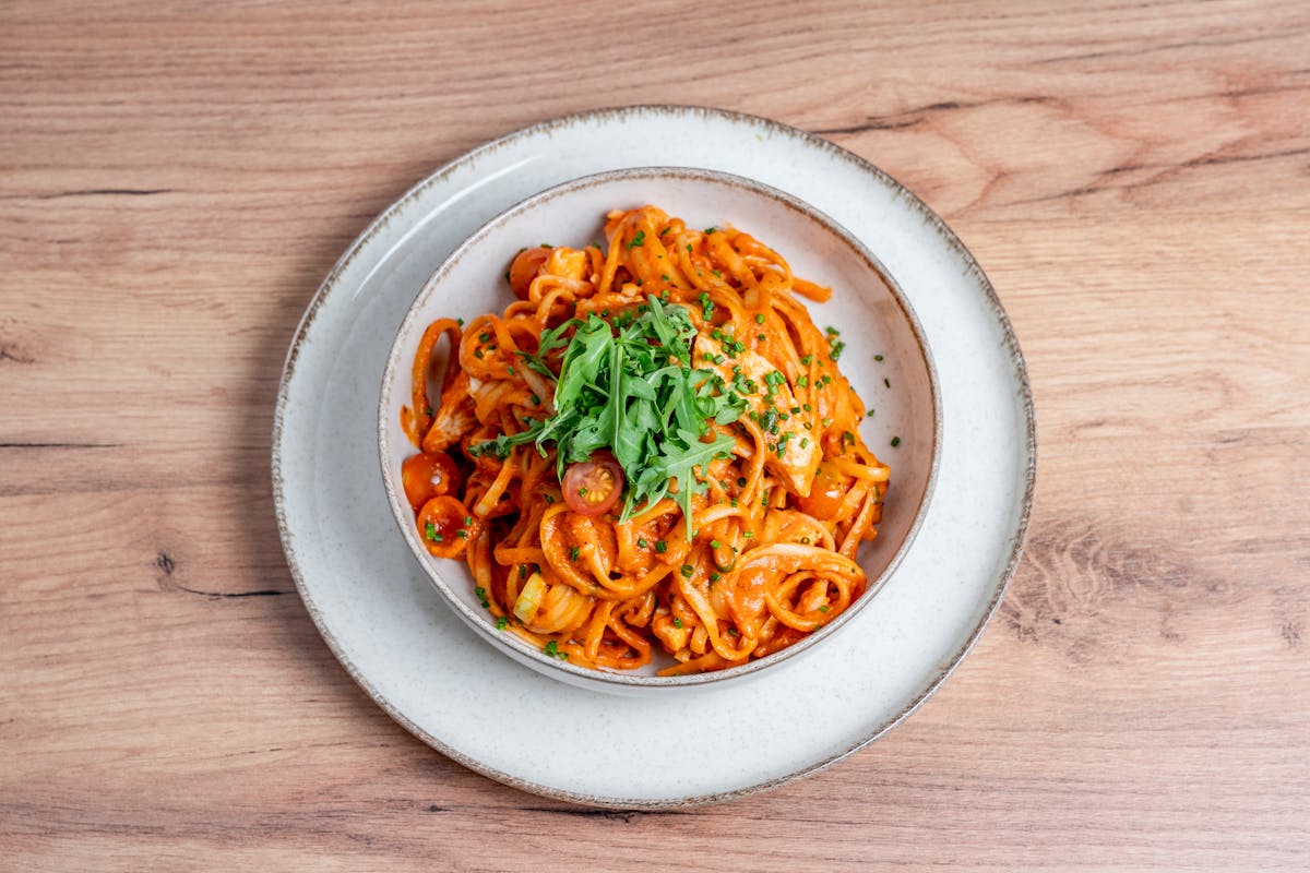 Спагетти в одной кастрюле: готовим быстрый ужин