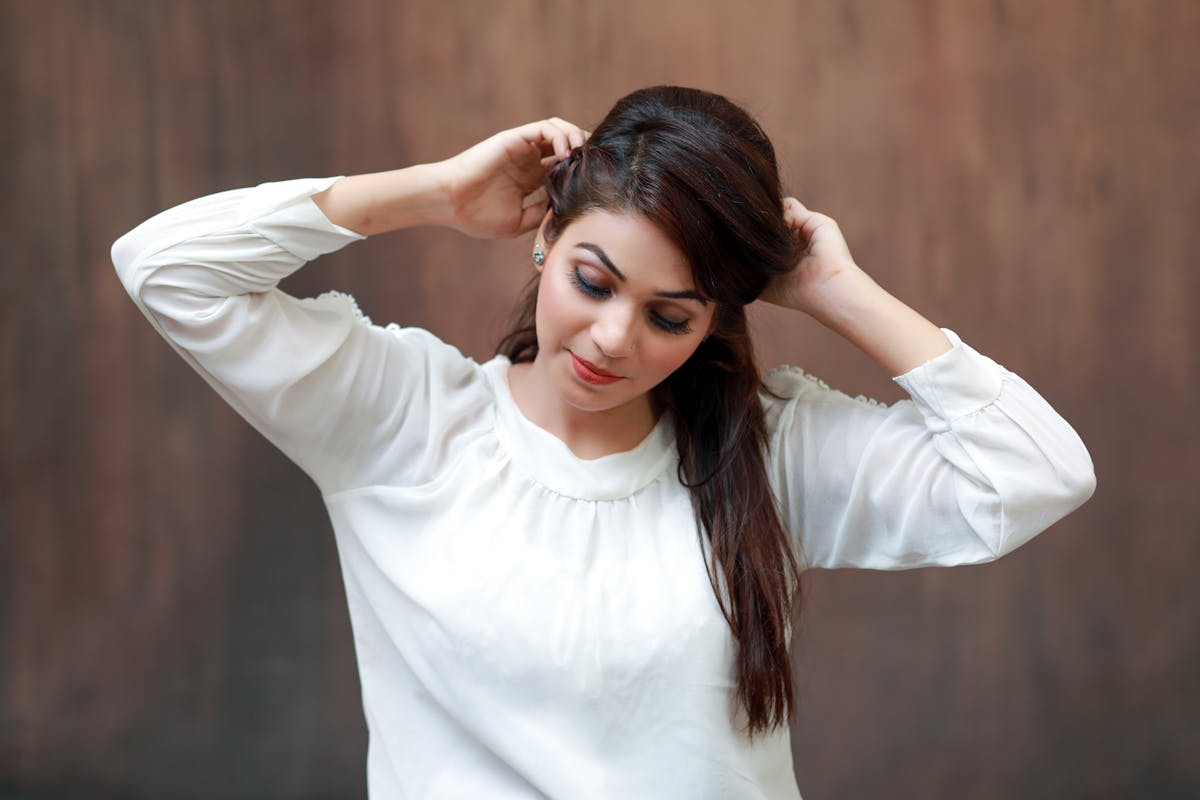 Как быстро растут волосы и что тормозит их рост: ответ трихолога