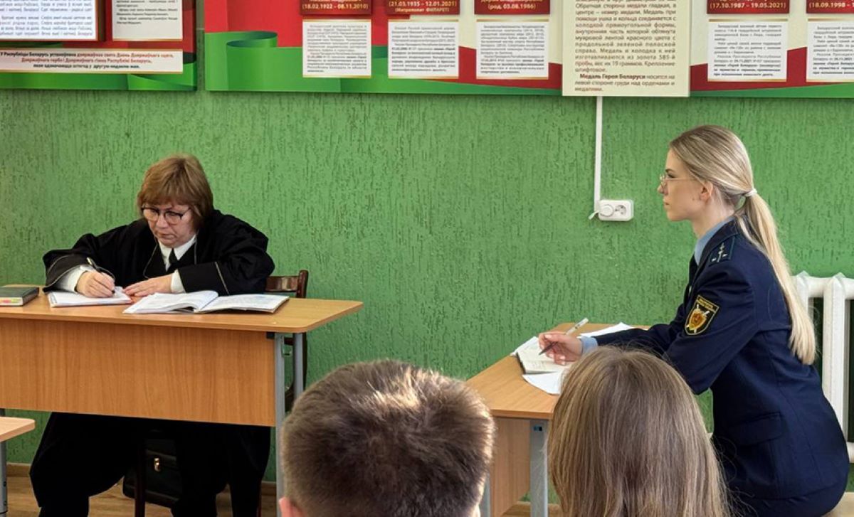 Студентка медколледжа в Слониме лишена права распоряжаться стипендией