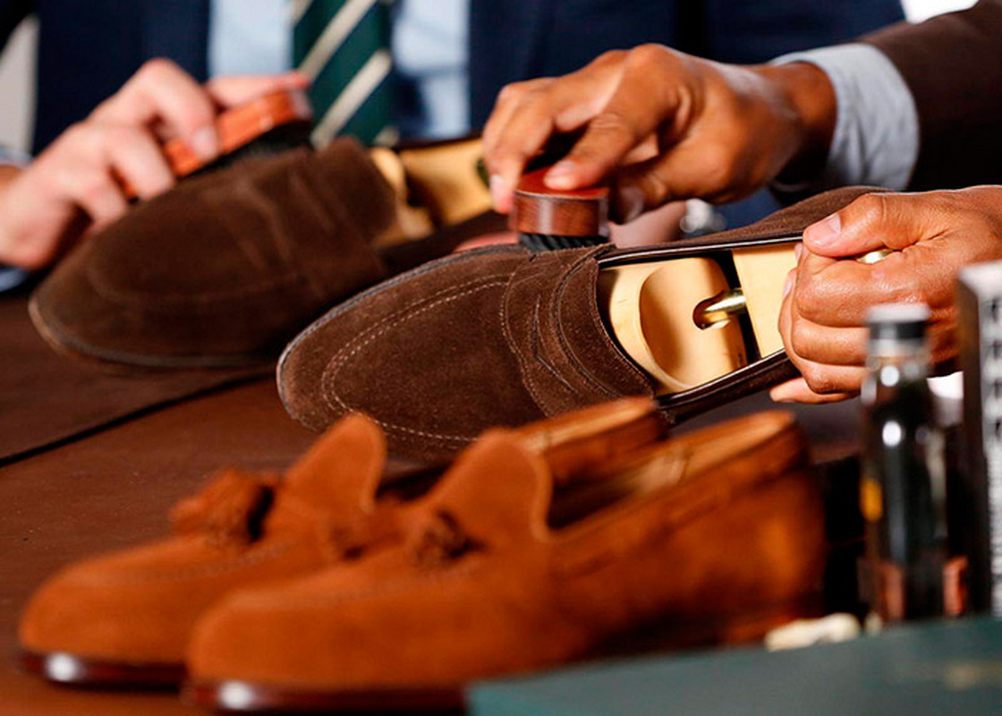 Секрет мастера: как почистить замшевую обувь, чтобы она выглядела как из магазина