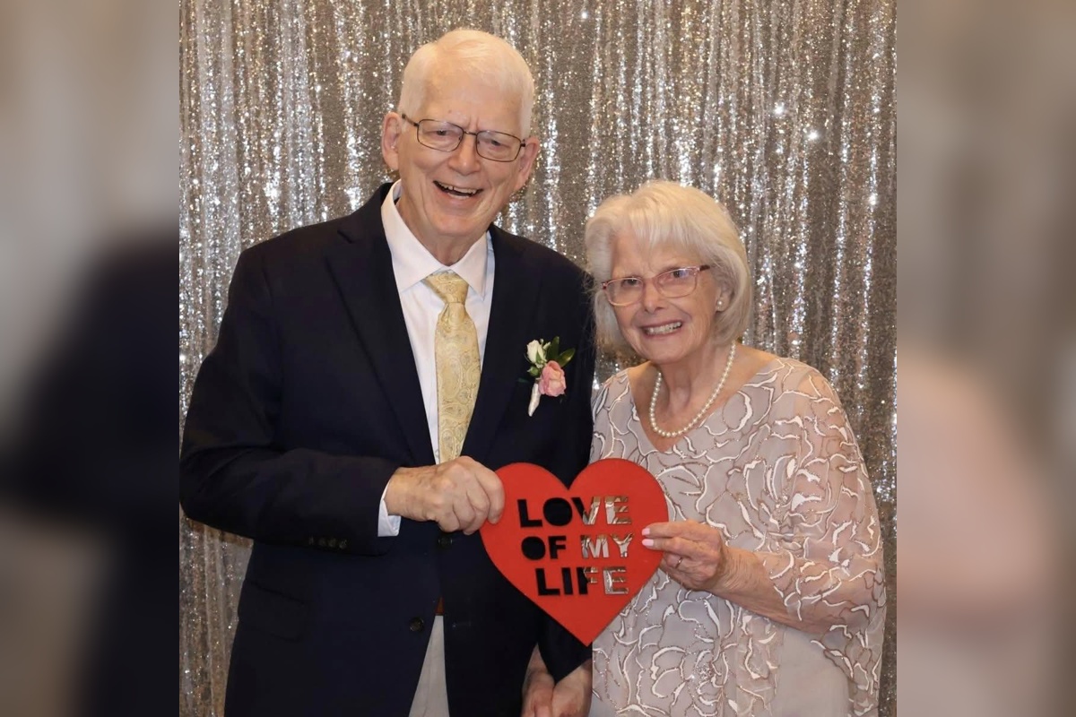 «Да, да, да!» — 82-летняя невеста ответила согласием 92-летнему жениху