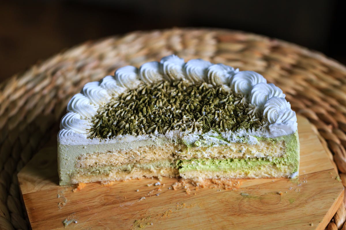 Как переложить кусок торта в контейнер, чтобы он не помялся: хитрость хозяек