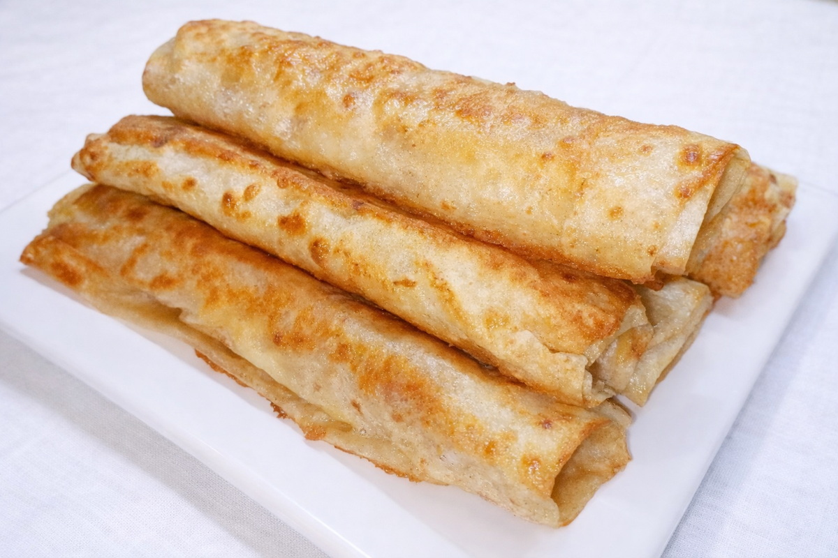 Золотистые трубочки с тягучей начинкой — невозможно остановиться