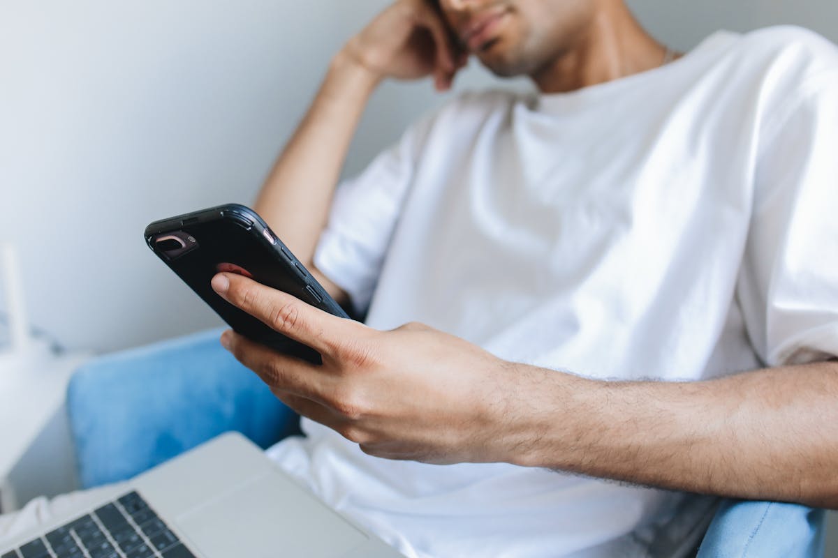 Оплатил штрафы за безбилетный проезд только после отключения интернета