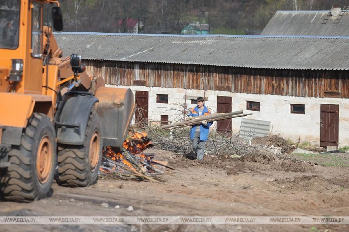 Субботник в агрогородке Жировичи