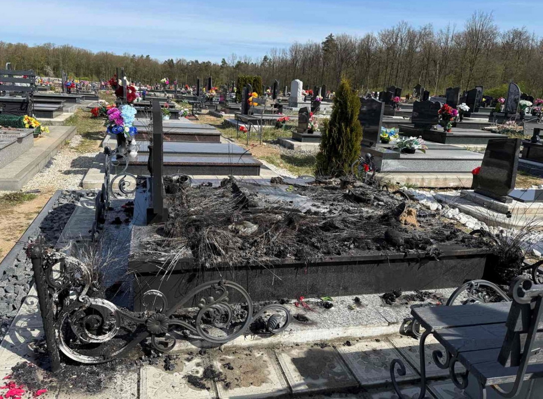 Пожар на кладбище