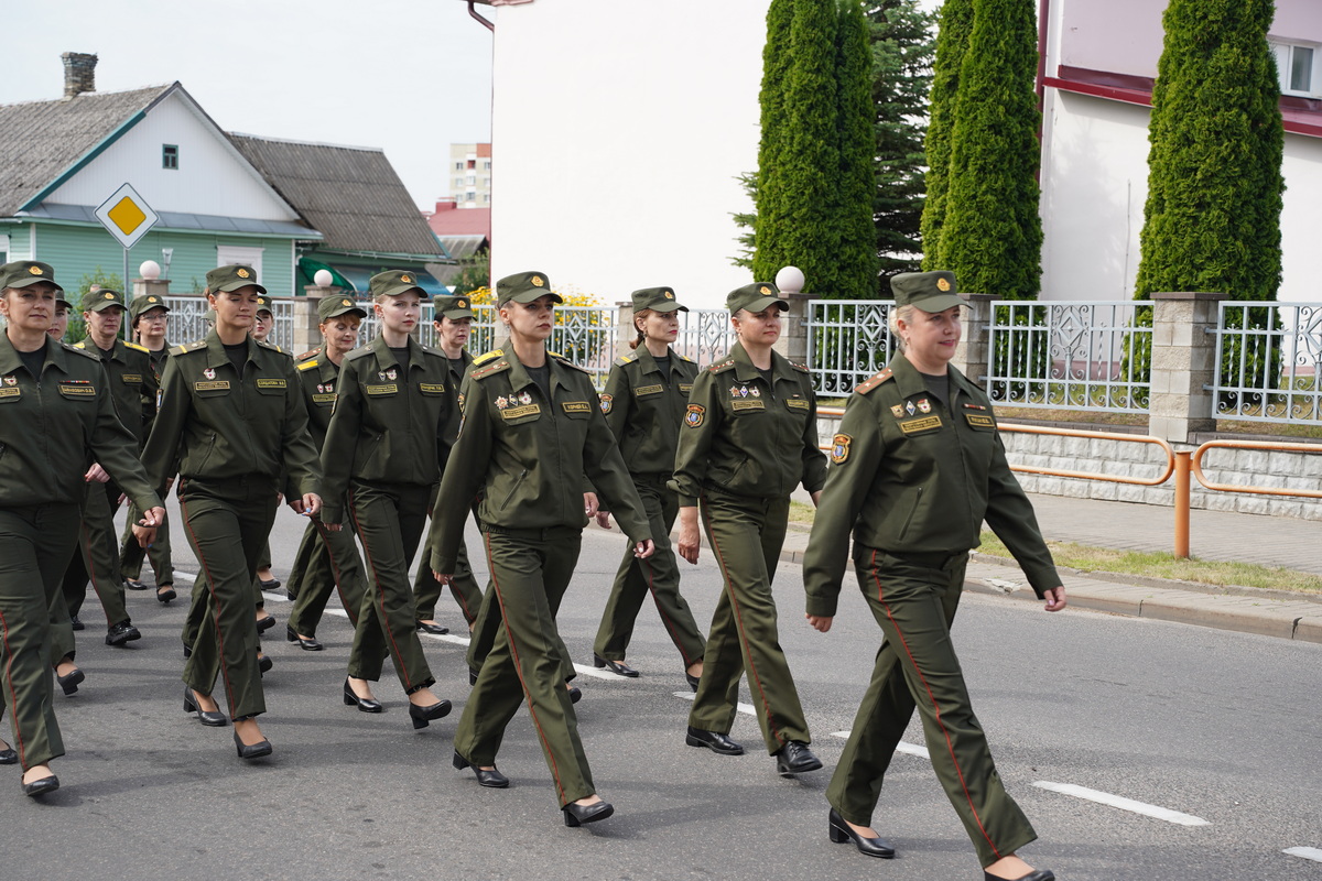 праздничное шествие в Слониме