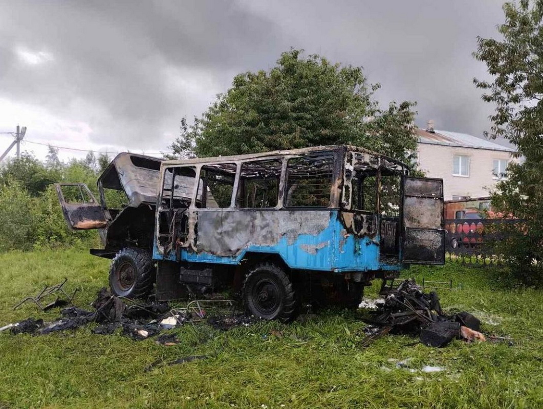 горел грузовой автомобиль