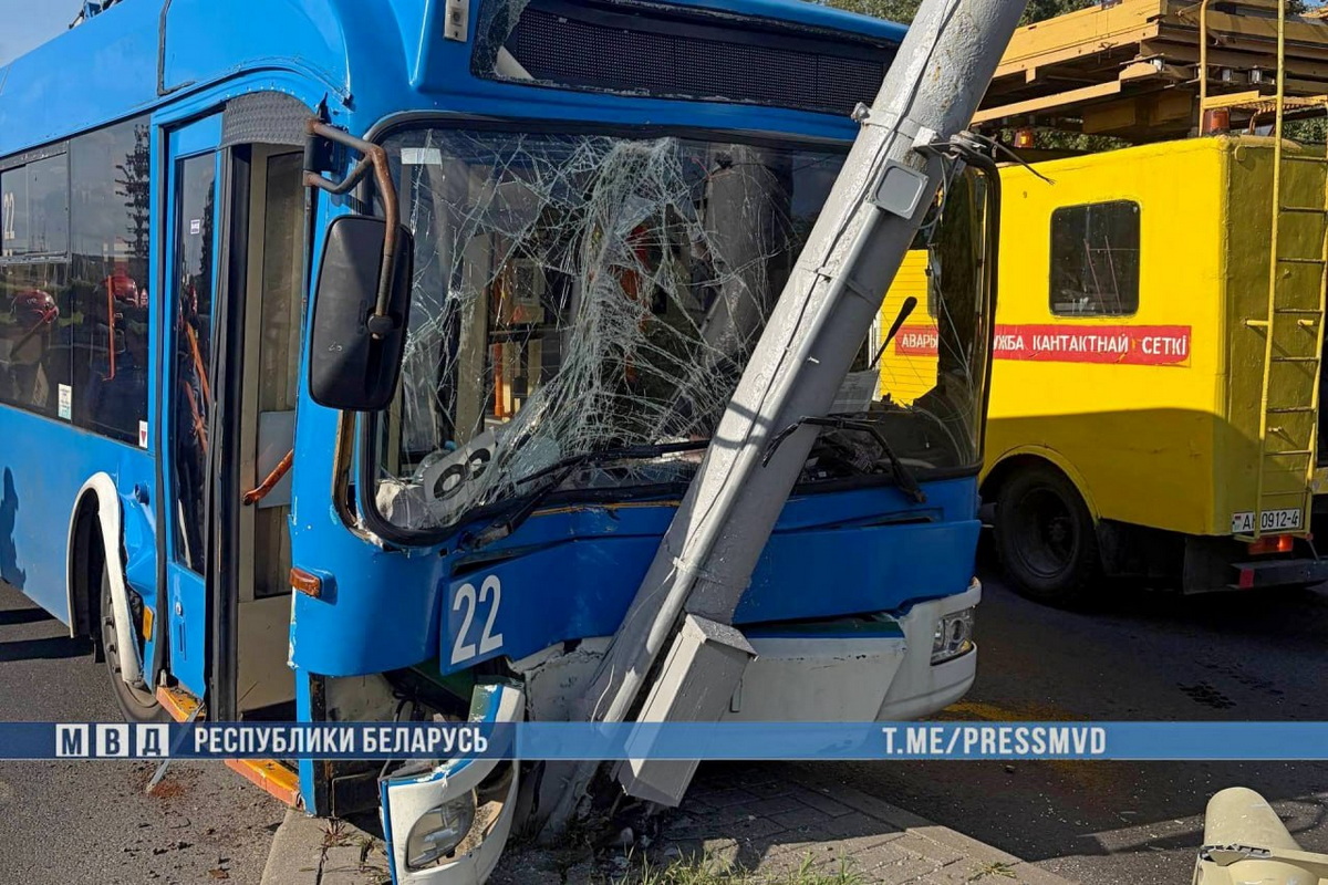 водитель троллейбуса потерял сознание