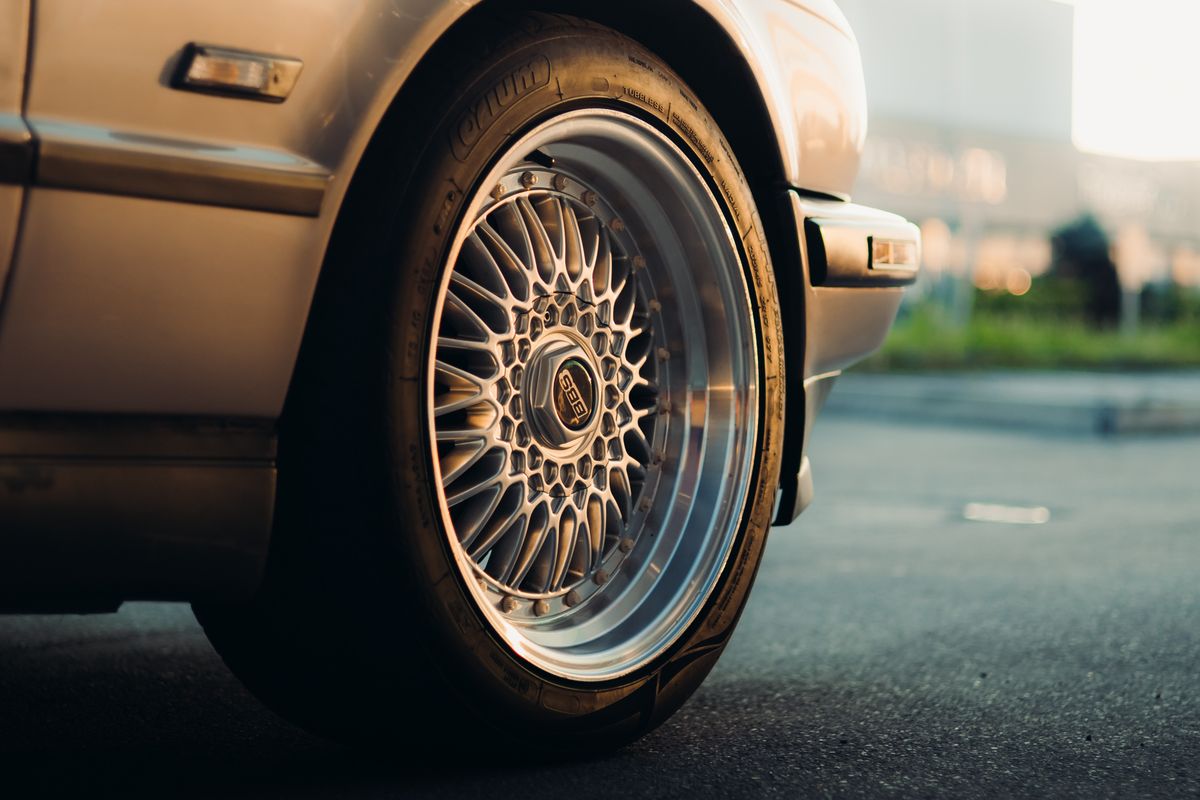 автом