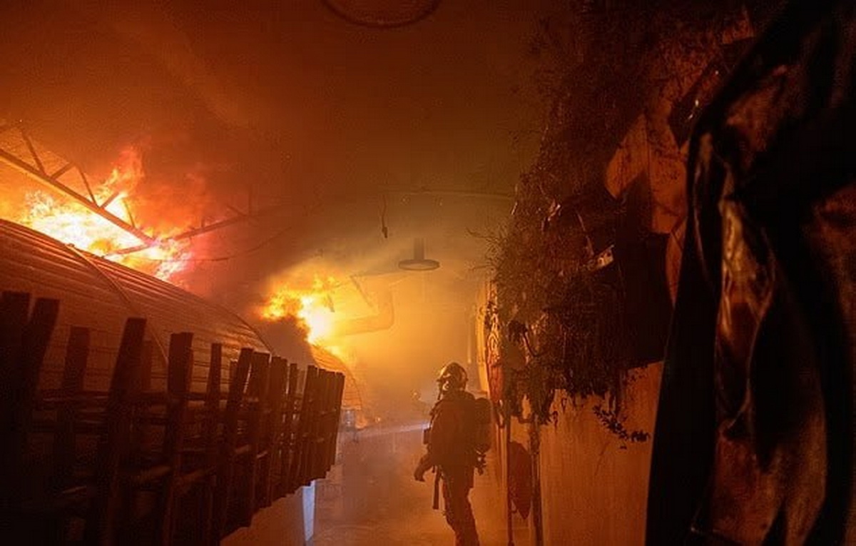 пожар на рынке во Франции