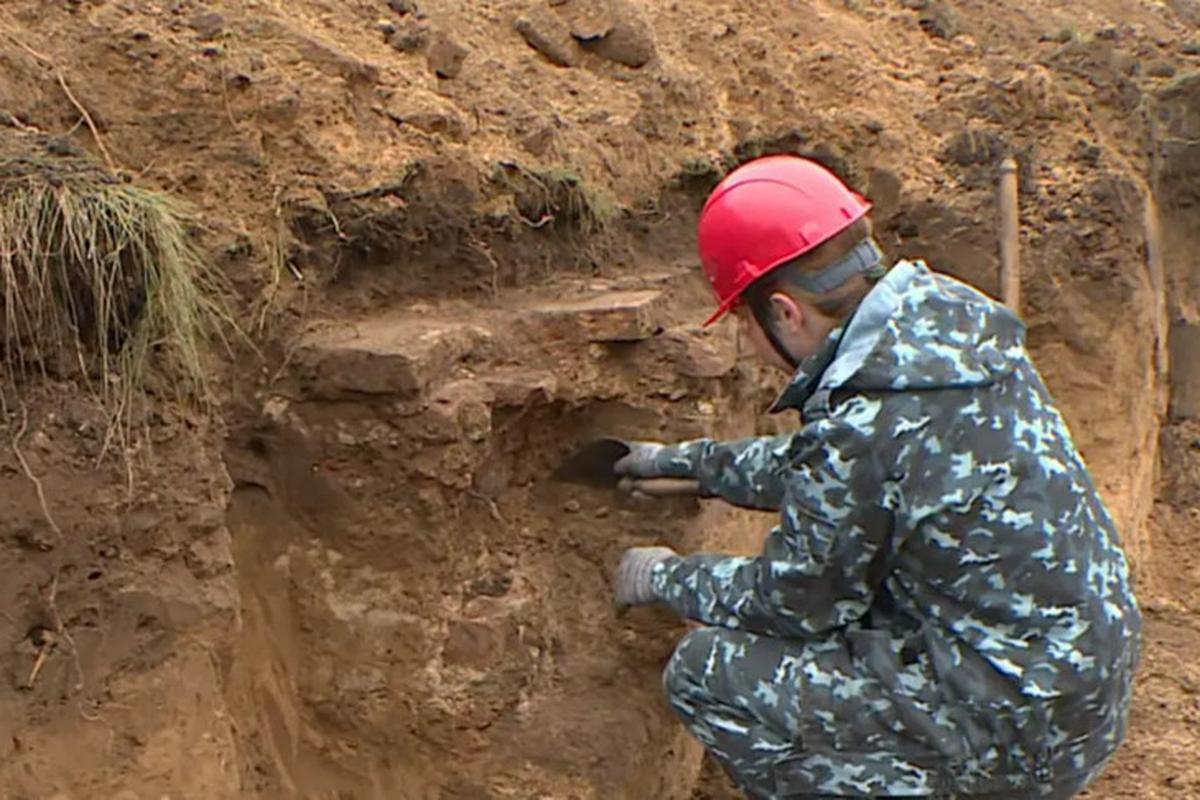 Археологическая находка в Ружанах меняет представление о масштабах дворца Сапег