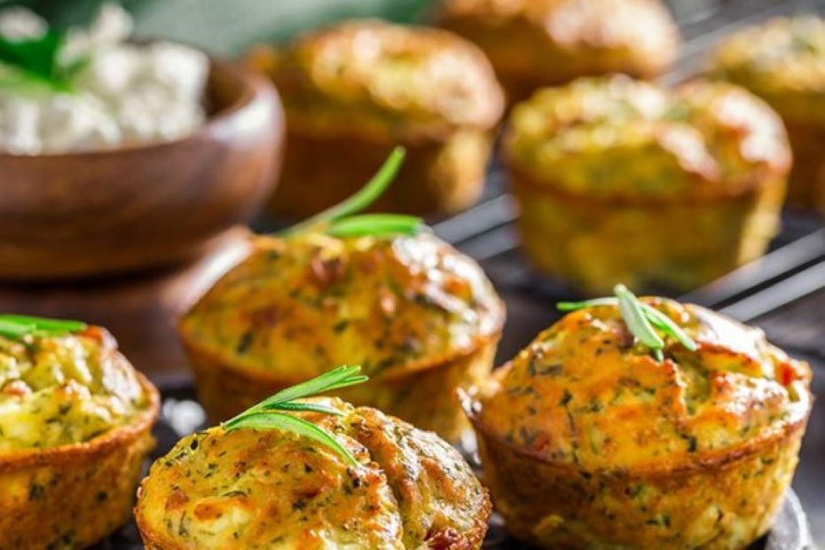 Быстрее не бывает: пикантные кексы из кабачков, которые всегда пользуются успехом