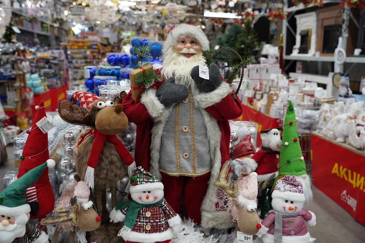 Что купить к Новому году в Слониме: прошлись по магазинам и посмотрели цены