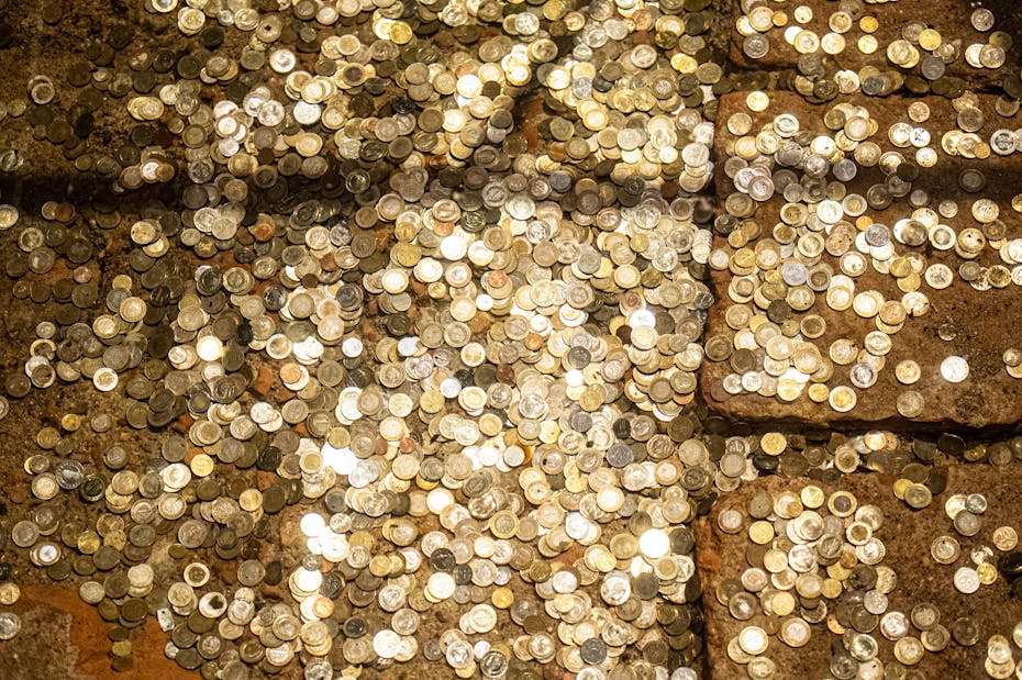 Денег будет как грязи! Эти 3 знака найдут неисчерпаемый источник богатства до конца мая