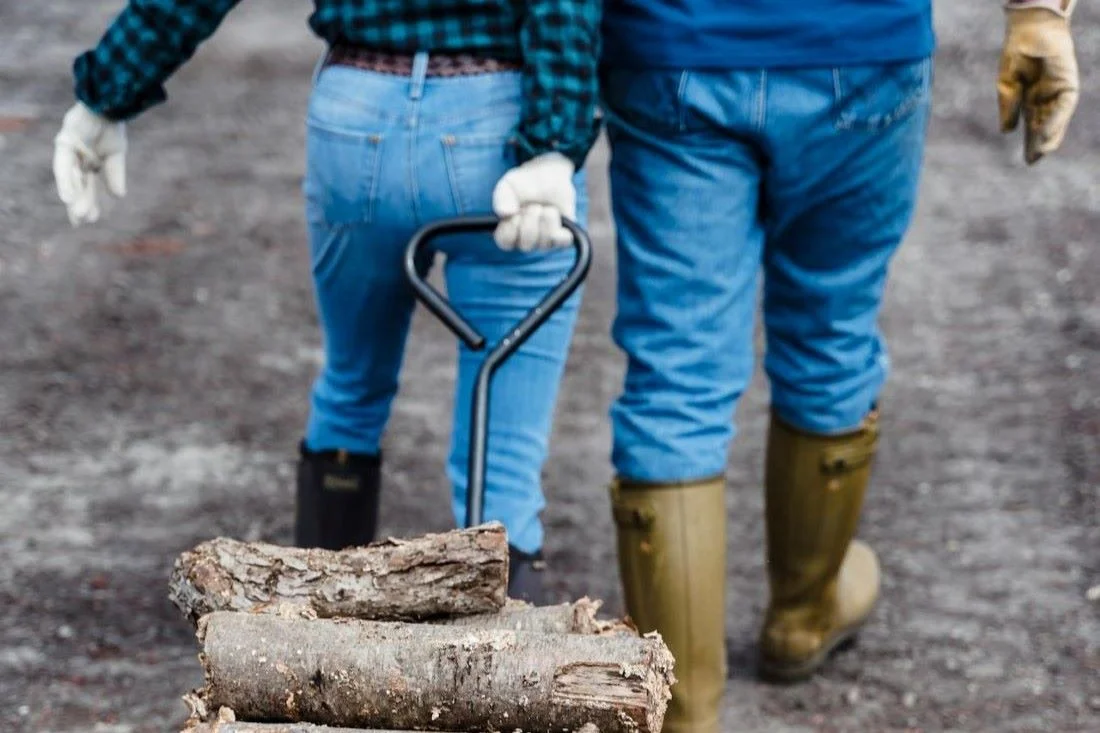 Иной раз так себя жалко, что и позавидуешь незамужним дамам