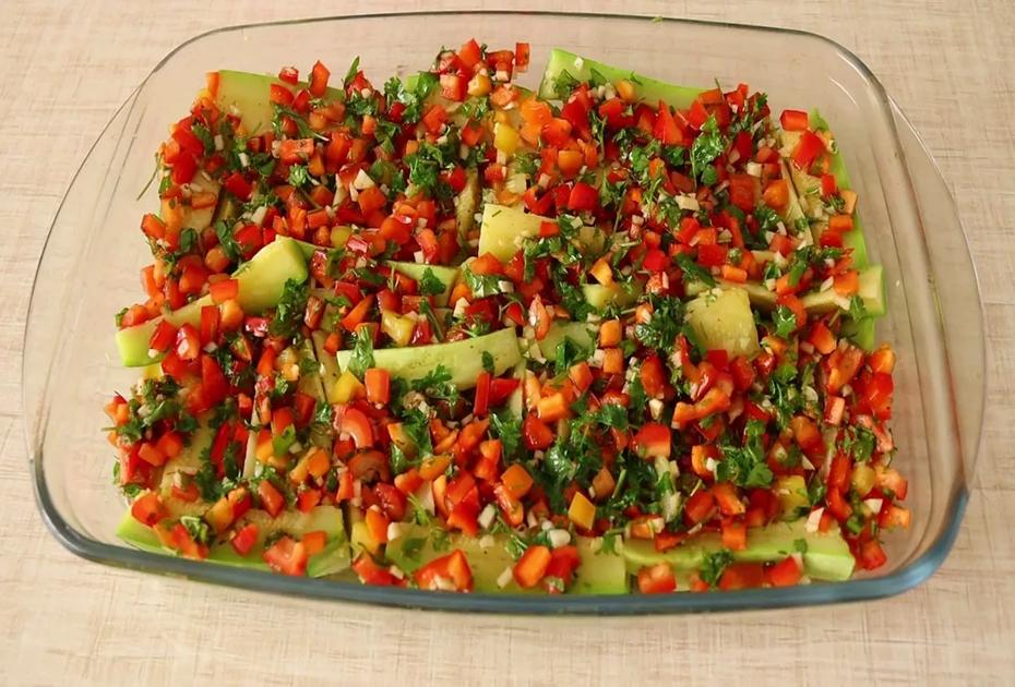 Кабачки не жарю — мариную с медом и чесноком: съедается до последнего кусочка