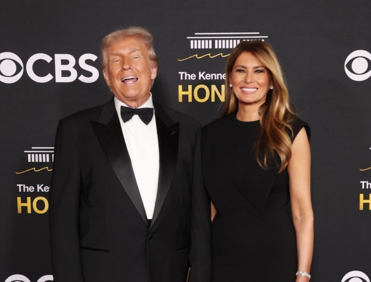 Мелания Трамп поразила публику безупречным платьем