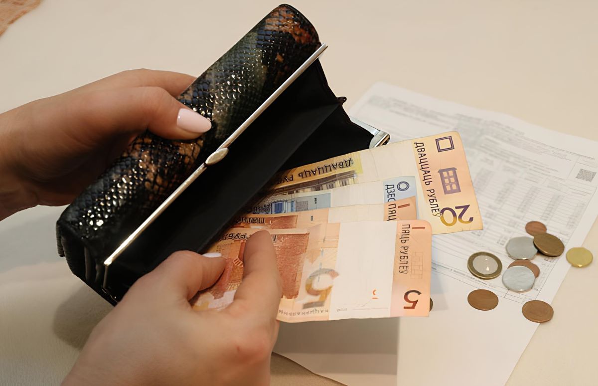 Можно ли отказаться от аванса и получать зарплату один раз в месяц?