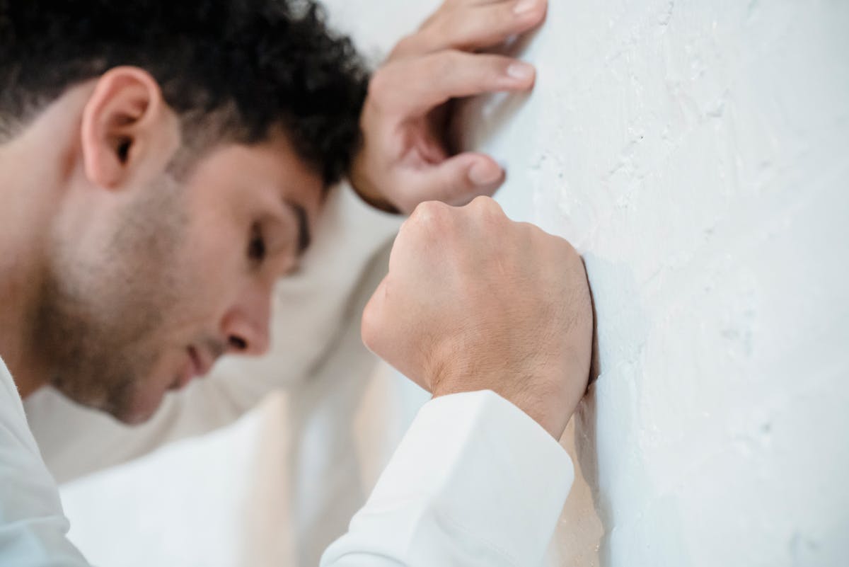 Муж решил доказать друзьям, что он не подкаблучник. Никто не подозревал, что финал окажется таким запоминающимся