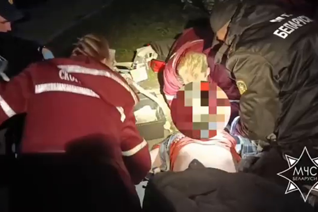 Мужчину спасли из горящей квартиры в Гродно, восемь человек эвакуировали