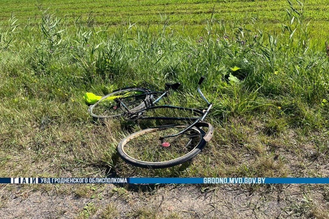 На автодороге под Островцом погиб велосипедист