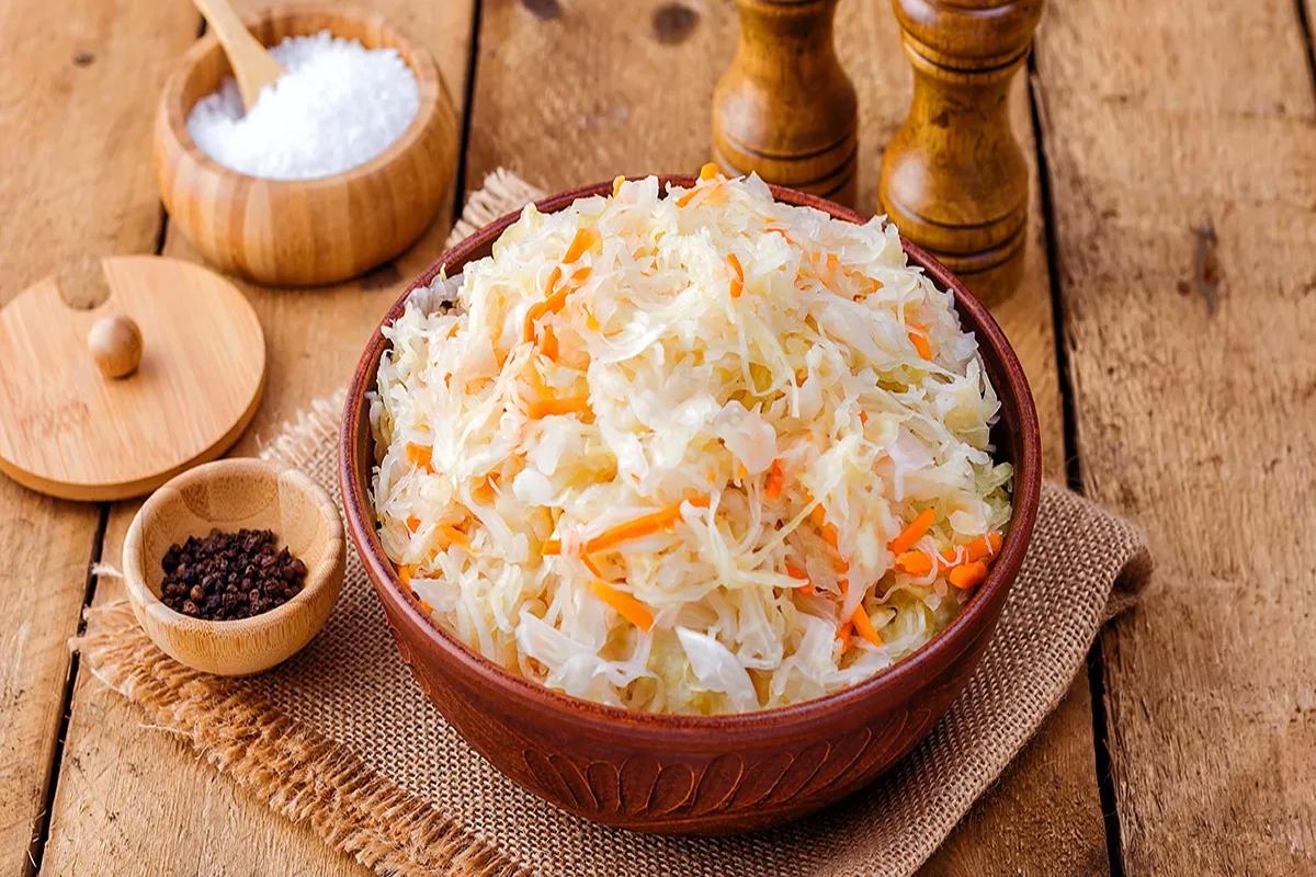 Он ел по 200 граммов квашеной капусты каждый день — и через месяц стал другим человеком