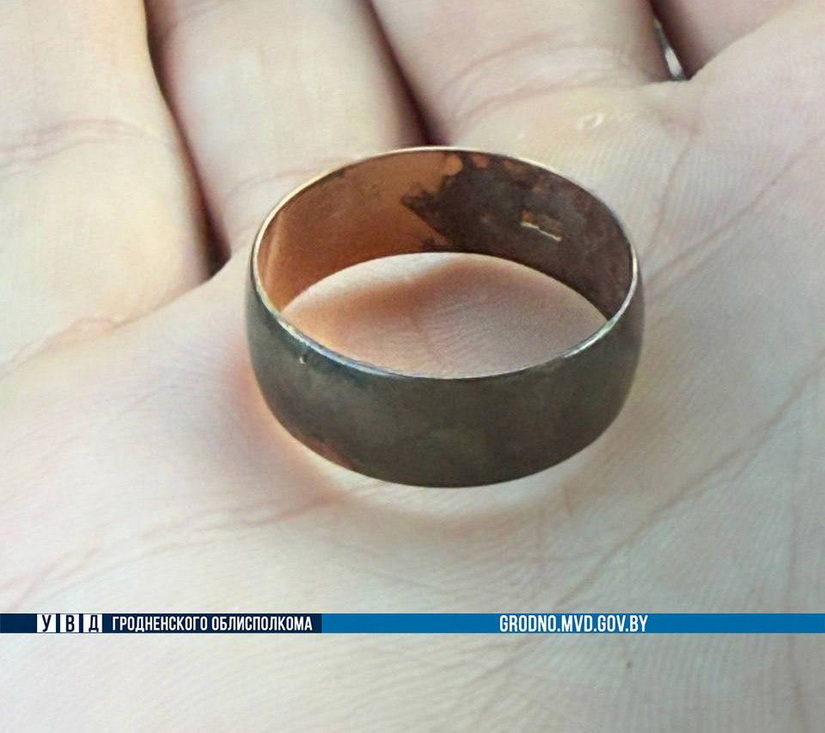 Пенсионерка из-под Гродно приобрела «наноодеяло» и отдала мошенникам золотое кольцо