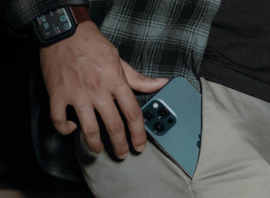 Почти все мужчины носят в кармане мобильный телефон. Влияет ли это на фертильность?