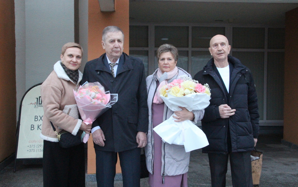 Казимир Зигмундович, родной брат юбиляра, вместе с супругой Мариной Владимировной